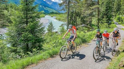 Auf 52 Kilometern führt die letzte Etappe des Lechradwegs von Reutte bis nach Steeg im Tiroler Lechtal