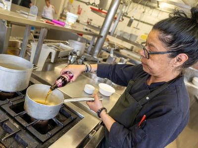 In den Gasthäusern des Nürnberger Lands kommt Hopfen und Bier nicht nur ins Glas, sondern auch auf den Teller