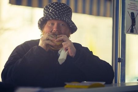 Starkoch Lukas Mraz probiert sich durch das Wiener Street-Food-Angebot