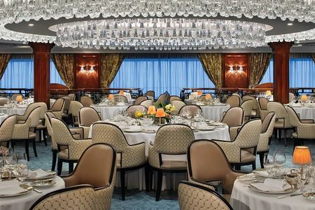 Der Grand Dining Room an Bord der Insignia wurde kürzlich renoviert