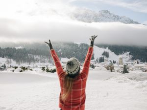Das gelenkschonende Langlaufen verbindet athletisches Vergnügen mit Nachhaltigkeit, denn die Loipen rund um das Südtiroler Naturhotel Leitlhof erstrecken sich zum größten Teil auf bereits bestehenden Wegen Das gelenkschonende Langlaufen verbindet athletisches Vergnügen mit Nachhaltigkeit, denn die Loipen rund um das Südtiroler Naturhotel Leitlhof erstrecken sich zum größten Teil auf bereits bestehenden Wegen