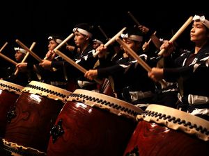 Eine der größten Trommelshows der Welt live in Bad Kissingen