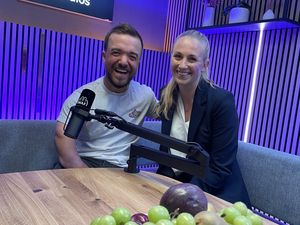 Lisa Herm von AHM traf den neuen W.A.F.-Botschafter Mathias Mester zum Interview Lisa Herm von AHM traf den neuen W.A.F.-Botschafter Mathias Mester zum Interview