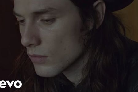 Der großartige James Bay beim ersten Marktplatzkonzert des diesjährigen STIMMEN-Festivals 