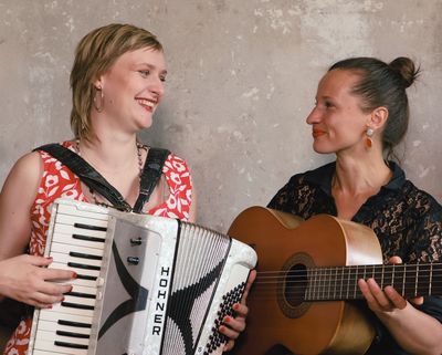 Judith Antkowiak und Ernestine Luise 