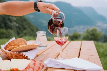 Wein begleitet Südtiroler und ihre Gäste durchs ganze Jahr