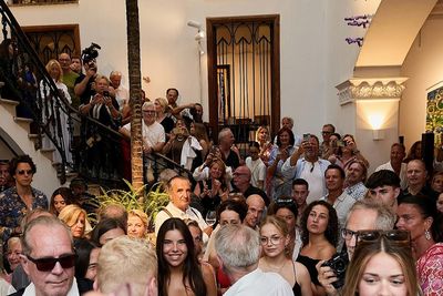 Ausstellungseröffnung von Leon Löwentraut auf Mallorca mit mehr als 600 internationalen Gästen