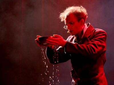 Miles Pitwell Neues Theater Varieteherbst