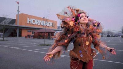 Auf dem Hornbach-Parkplatz passieren merkwürdige Dinge