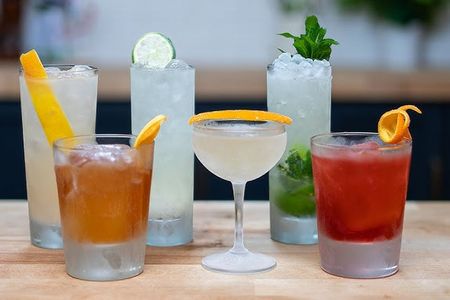 Willkommensdrink in den Beachcomber Resorts & Hotels