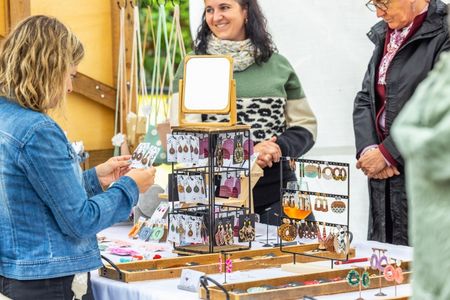 Beim Sommerflimmern in Lenggries präsentieren sich zahlreiche regionale Aussteller