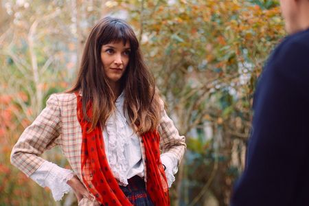 Mit ihrem rabiat-unkonventionellen Ansatz verschafft sich Niki (Charlotte Le Bon) viel Aufmerksamkeit