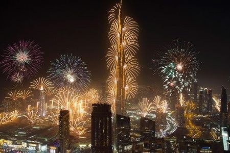 Am Silvesterabend bestaunt man gemeinsam das berühmte Feuerwerk in Funchal