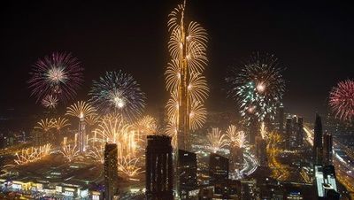 Am Silvesterabend bestaunt man gemeinsam das berühmte Feuerwerk in Funchal