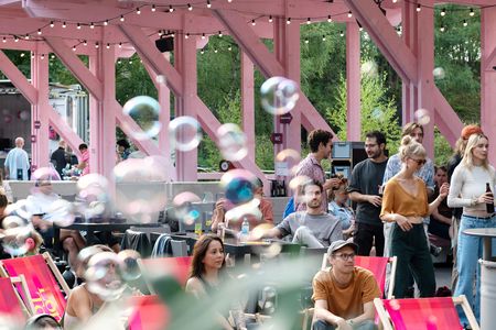 Buntes Festivalprogramm im Wunderland