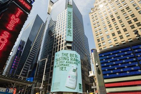 Ein norddeutsches Familienunternehmen prangt mit seiner Werbung am Times Square