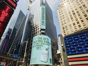 Ein norddeutsches Familienunternehmen prangt mit seiner Werbung am Times Square Ein norddeutsches Familienunternehmen prangt mit seiner Werbung am Times Square