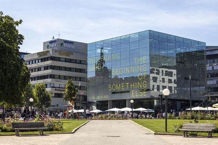 2025 feiert das Kunstmuseum Stuttgart ein Doppeljubiläum: 20 Jahre Museum und 100 Jahre Sammlung