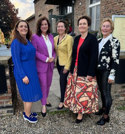 Kathrin de Blois, Angelika Böhling, Ann-Kathrin Prömpers, Christa Stein und Irene Blank