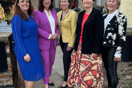 Kathrin de Blois, Angelika Böhling, Ann-Kathrin Prömpers, Christa Stein und Irene Blank
