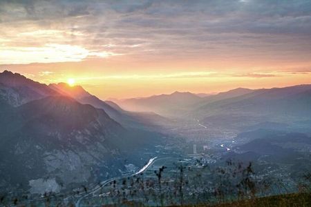 Ein Ausflug zum Tiroler Aussichtsberg lohnt sich für kleine und große Besucher. Beste Ausgangslage ist das harry’s home Telfs