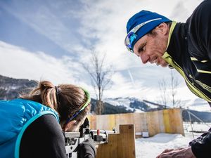 Gerade gelernt: Beim Volksbiathlon in Hochfilzen messen sich Amateure Gerade gelernt: Beim Volksbiathlon in Hochfilzen messen sich Amateure
