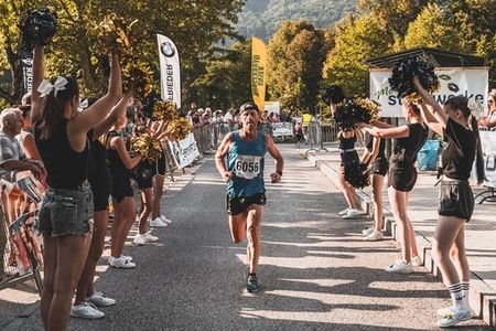 Ein Event – drei Läufe: Der „SALOMON Alpenstadt City & Trail“ lockt Bad Reichenhalls sportliche Einwohner und Besucher jeweils im Mai auf die Straßen sowie den Hausberg der oberbayerischen Kurmetropole