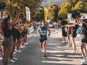 Ein Event – drei Läufe: Der „SALOMON Alpenstadt City & Trail“ lockt Bad Reichenhalls sportliche Einwohner und Besucher jeweils im Mai auf die Straßen sowie den Hausberg der oberbayerischen Kurmetropole Ein Event – drei Läufe: Der „SALOMON Alpenstadt City & Trail“ lockt Bad Reichenhalls sportliche Einwohner und Besucher jeweils im Mai auf die Straßen sowie den Hausberg der oberbayerischen Kurmetropole