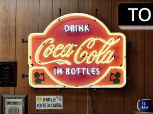 Coca-Cola ist mehr als nur ein Getränk Coca-Cola ist mehr als nur ein Getränk