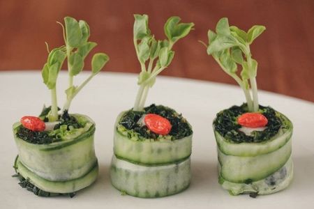 Speisen wie die „Signature Detox Rolls“ gehören zum pflanzlichen Ernährungskonzept des Detox-Programms im thailändischen Kamalaya