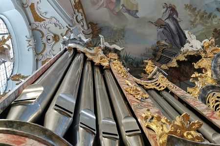 Erklingt beim „Rottenbucher Festsommer 2025“: Die Freywis-Orgel in der Pfarrkirche Mariä Geburt