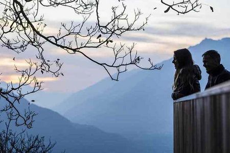 Von November bis Anfang Januar erleben Schenna-Besucher die Südtiroler Gemeinde oberhalb von Meran von ihrer ruhigen und genussvollen Seite