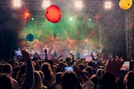 Festival-Stimmung im Brixental: Das Winter-Woodstock der Blasmusik
