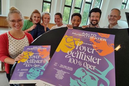 „Foyergeflüster" präsentiert Geschichten, die das Leben schreibt