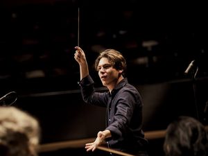 Mahlers Erste mit Klaus Mäkelä und dem Royal Concertgebouw Orchestra Mahlers Erste mit Klaus Mäkelä und dem Royal Concertgebouw Orchestra