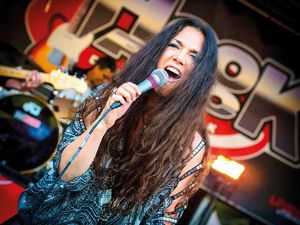 Sari Schorr Sari Schorr