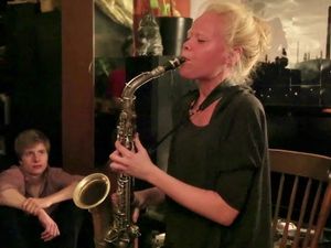 Saxophonistin Mette Rasmussen Saxophonistin Mette Rasmussen