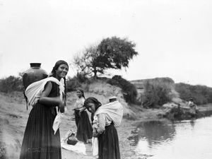 Wasserträgerinnen am Fluss Nordperu Eten 1906 Wasserträgerinnen am Fluss Nordperu Eten 1906