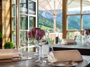 Auf einer Anhöhe über dem Grundlsee empfängt das Team des Gourmet-Restaurant WASSERMANN seine Gäste zu besonderen Fisch-Genüssen Auf einer Anhöhe über dem Grundlsee empfängt das Team des Gourmet-Restaurant WASSERMANN seine Gäste zu besonderen Fisch-Genüssen