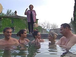 Rund 120 öffentliche Schwimmbäder sind im ganzen Land in Betrieb Rund 120 öffentliche Schwimmbäder sind im ganzen Land in Betrieb