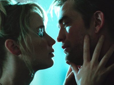 Grace (Jennifer Lawrence) und Jackson (Robert Pattinson) haben ein Baby bekommen; das verändert alles