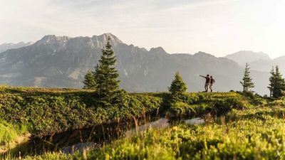 Heute dieser Weg, morgen ein anderer: Das Hotel Der Löwe dient als Basislager für Wandertage rund um Leogang