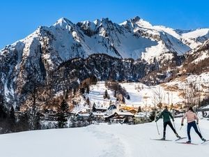 Langlaufen in Prägraten in Osttirol/Österreich ist nicht nur eine gesunde Betätigung im Winter, sondern auch landschaftlich ein Erlebnis Langlaufen in Prägraten in Osttirol/Österreich ist nicht nur eine gesunde Betätigung im Winter, sondern auch landschaftlich ein Erlebnis