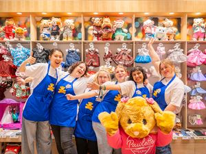 Build-A-Bear Eröffnungen ein voller Erfolg Build-A-Bear Eröffnungen ein voller Erfolg