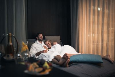 Nicht nur während der ruhigen Wintermonate erleben Paare in den exklusiven Pool Suites der Südtiroler Therme Meran eine intensive Auszeit vom Alltag