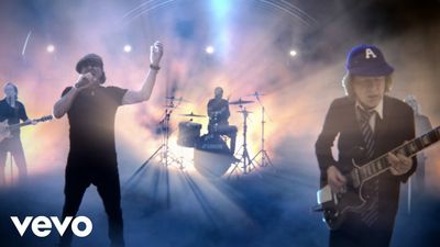 Die "POWER UP"-Tour, benannt nach ihrem neuesten Studioalbum, das in 21 Ländern Platz 1 erreichte