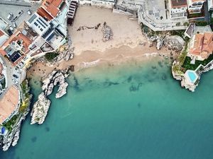 Zwischen Herrenhäusern, Museen und Atlantik zeigt Cascais eine Mischung aus royalem Erbe, moderner Lebendigkeit und maritimem Lifestyle Zwischen Herrenhäusern, Museen und Atlantik zeigt Cascais eine Mischung aus royalem Erbe, moderner Lebendigkeit und maritimem Lifestyle