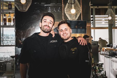 Zwei junge Männer, eine Passion. Lucas Punt (li.) von der Moebius Bar aus Mailand und Yannik Seeber 