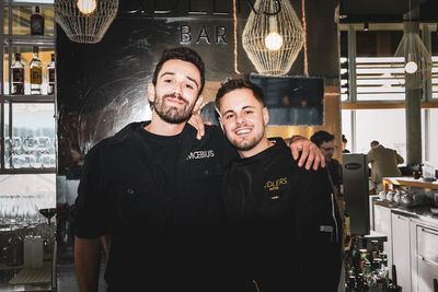 Zwei junge Männer, eine Passion. Lucas Punt (li.) von der Moebius Bar aus Mailand und Yannik Seeber 