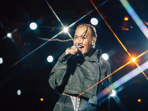 Gemeinsam mit ihrer Band und ihren TänzerInnen übernimmt Sarah Connor am 31. Juli 2027 noch einmal die Waldbühne Gemeinsam mit ihrer Band und ihren TänzerInnen übernimmt Sarah Connor am 31. Juli 2027 noch einmal die Waldbühne